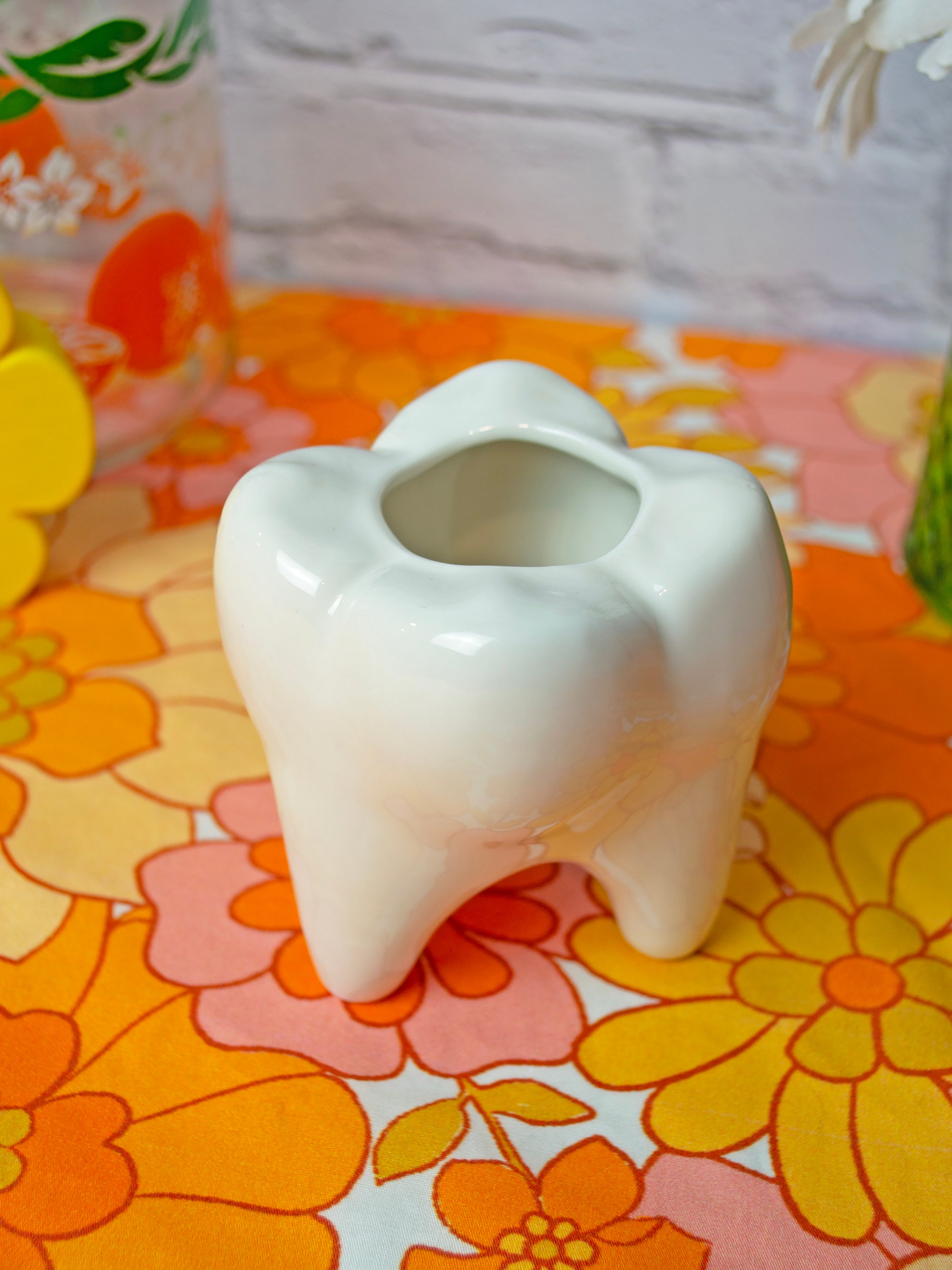 Tooth Ash Tray