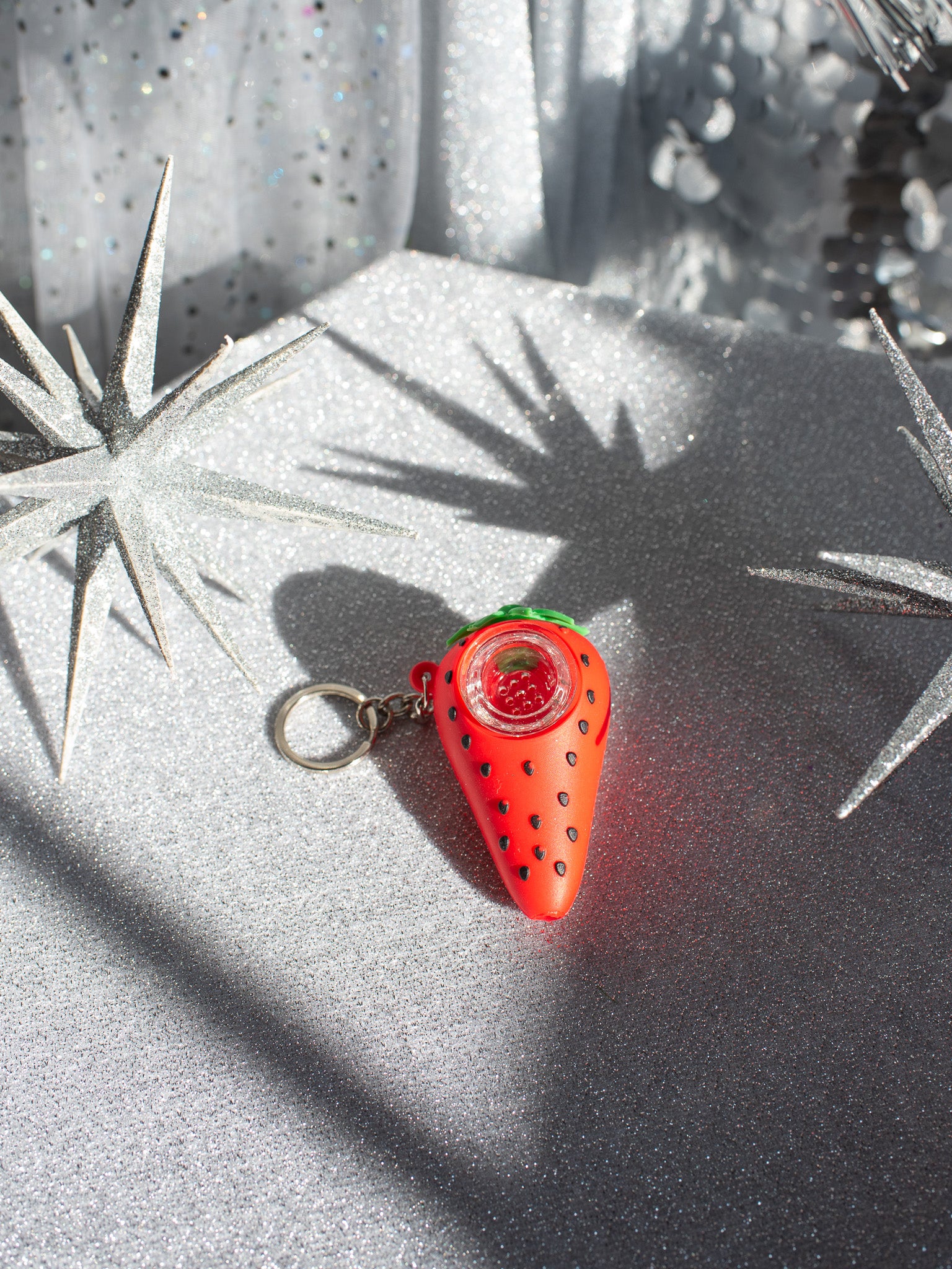 Portable Strawberry Pipe- Silicone