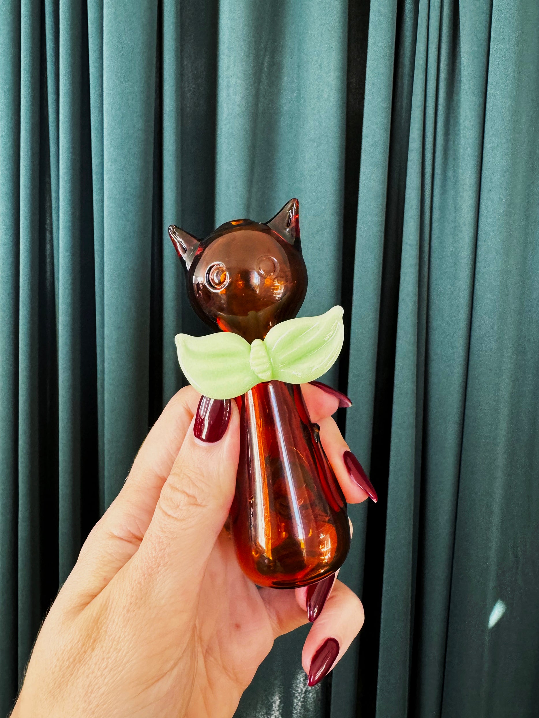 Coquette Cat Pipe- Amber