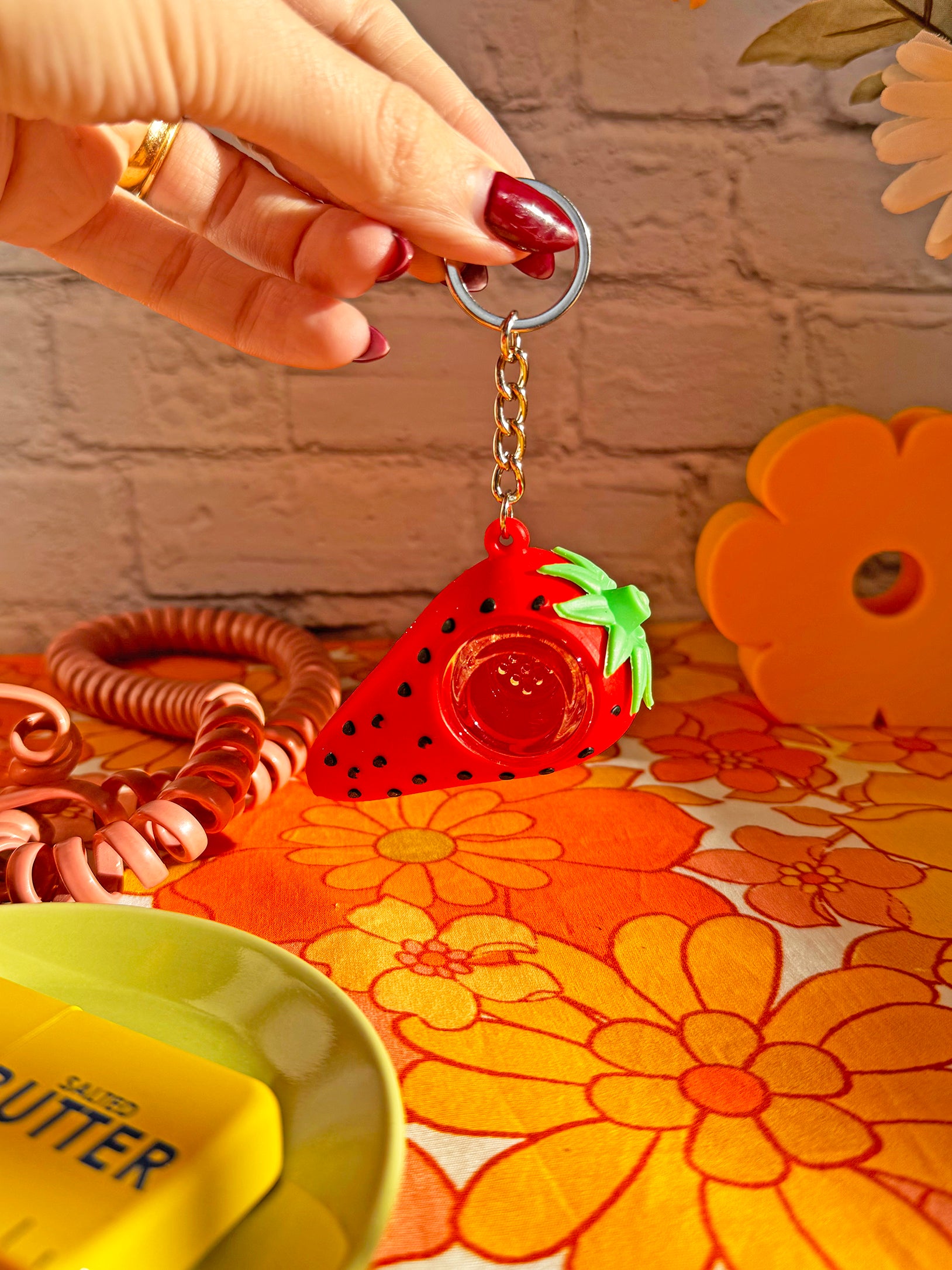 Portable Strawberry Pipe- Silicone