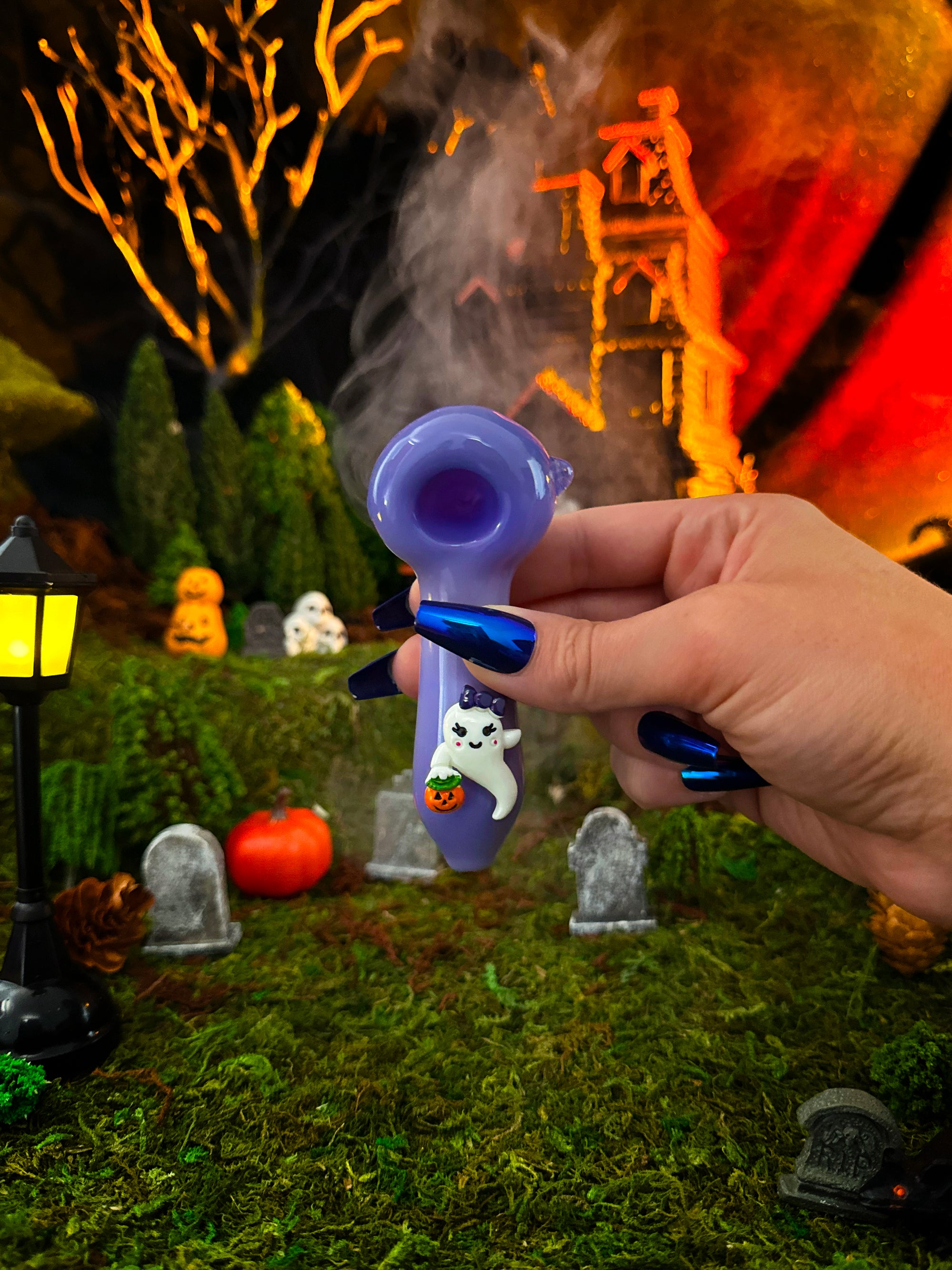 Friendly Ghost Pipe