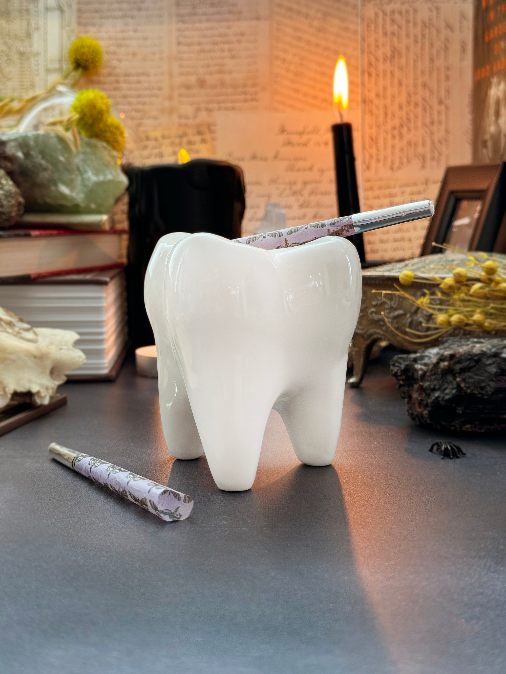 Tooth Ash Tray