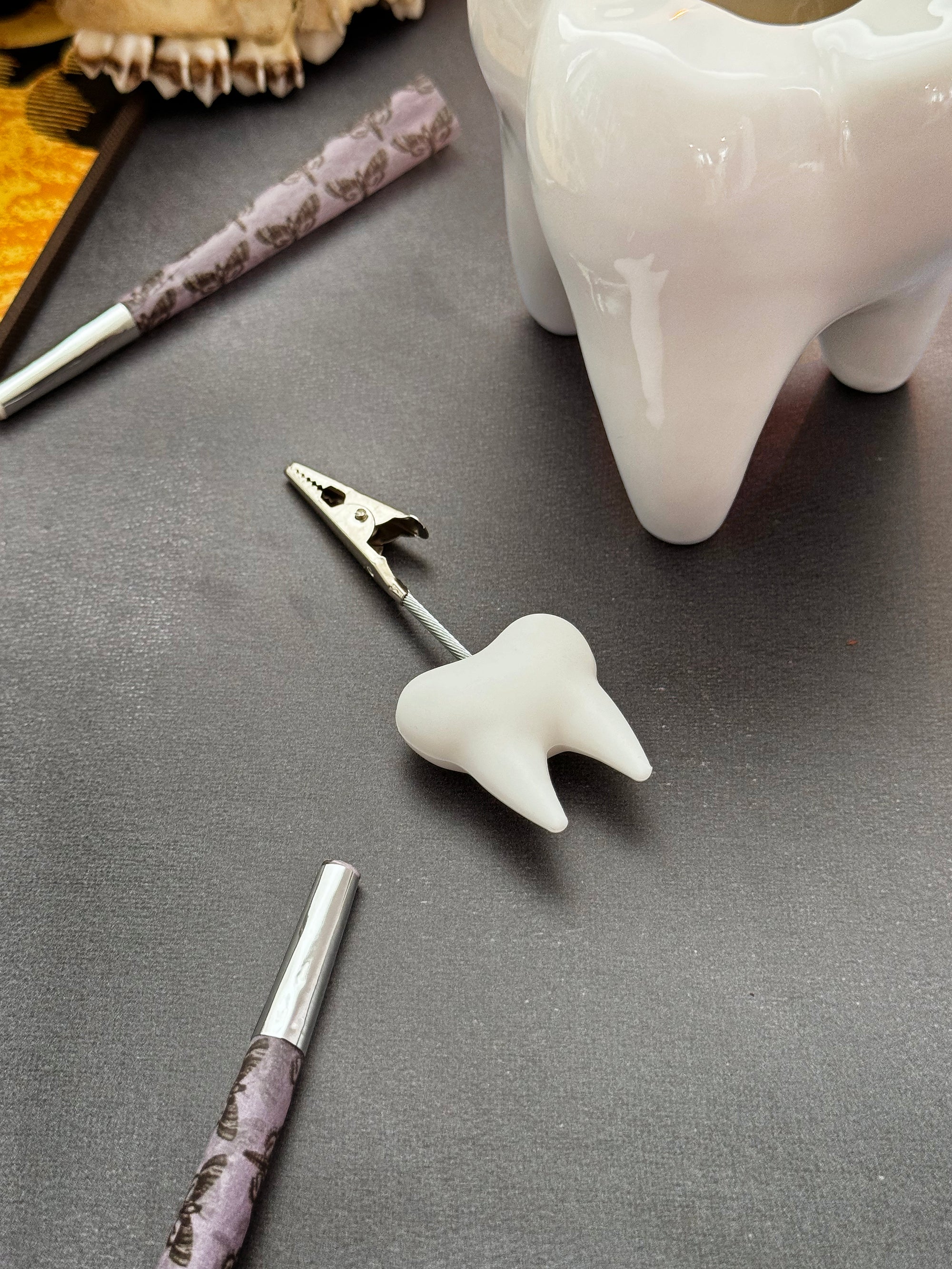 Tooth J Clip