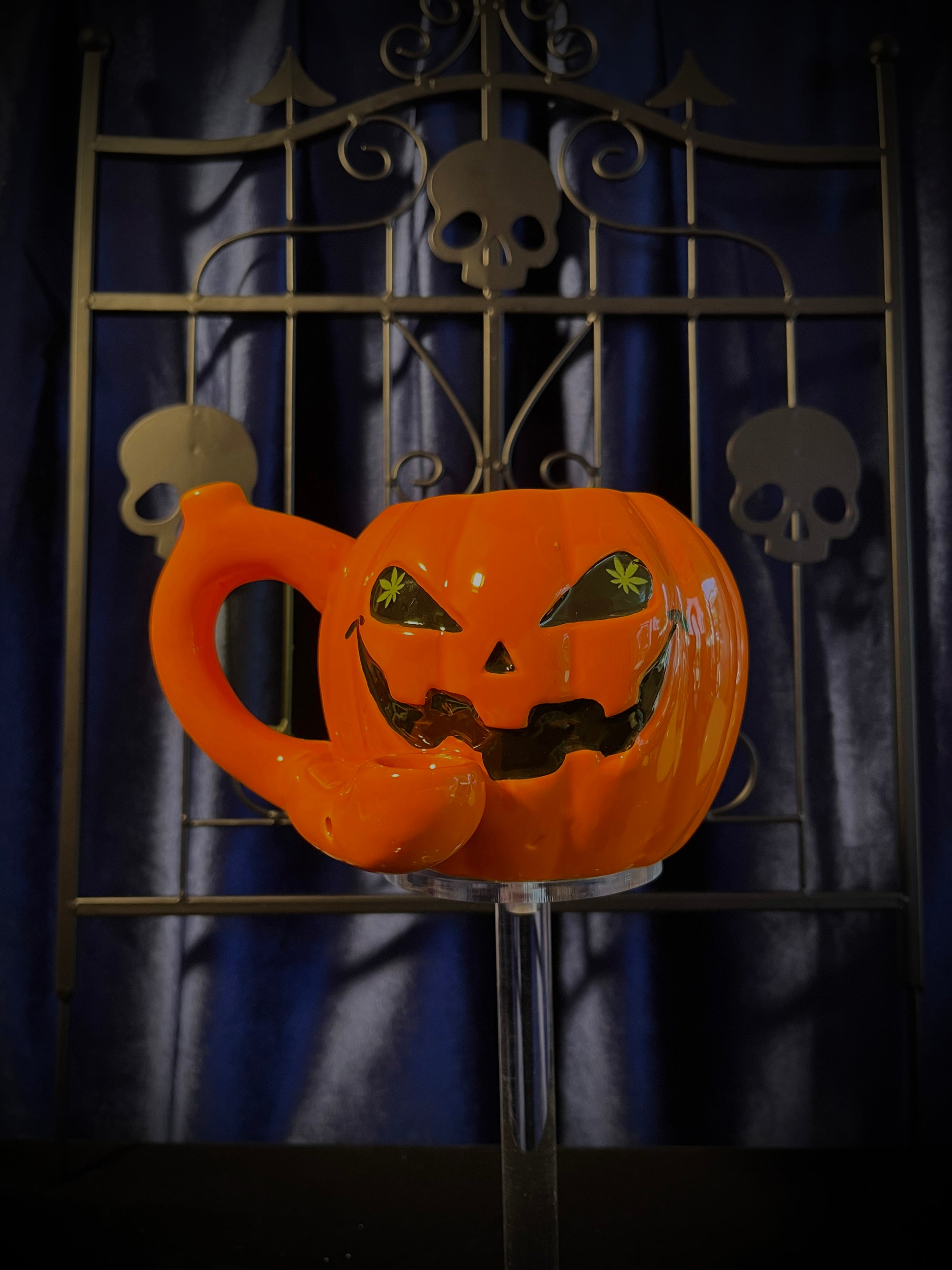 Jack-O-Lantern Mug Pipe